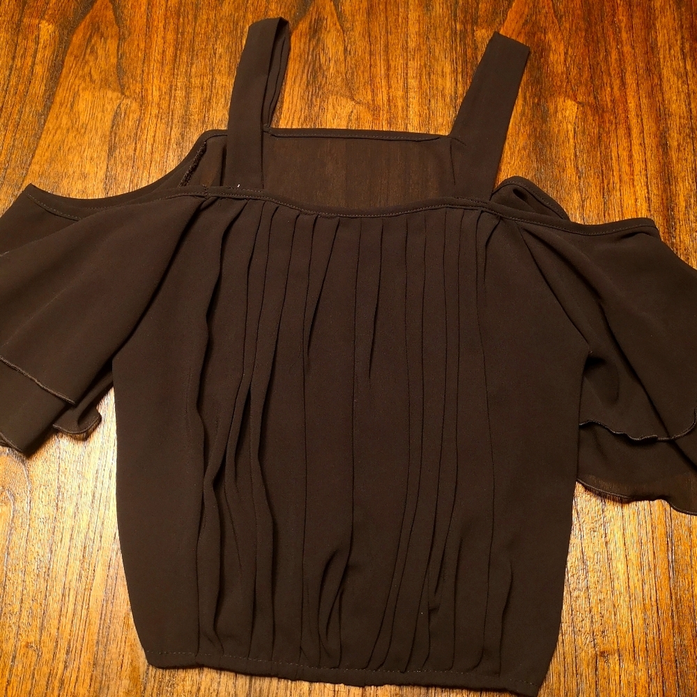 Offshoulder crop top